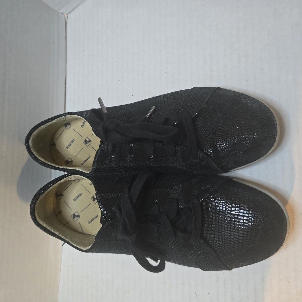 Reverse‎ Black Sneakers Classic Design
